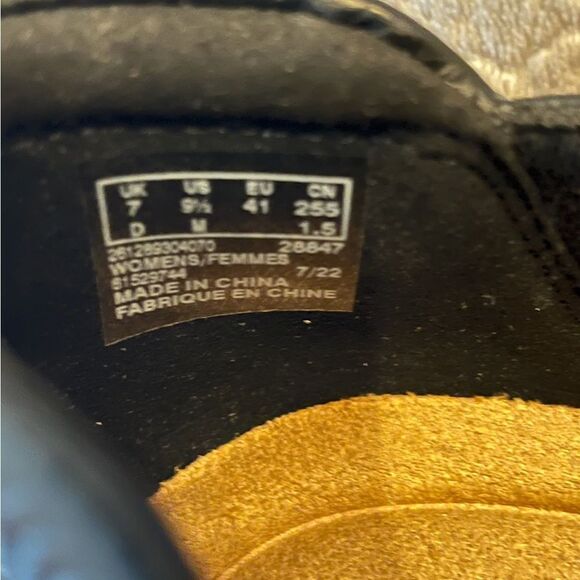 Clarks Black Loafers Sleek Slip-Ons - Picture 8 of 10